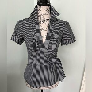 Striped wrap shirt Sz sm EUC